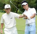 遼クン感激「マムシ打法」教わる - ゴルフニュース