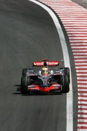 公式予選で4位につけたルイス・ハミルトン(共同)