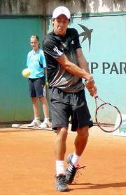 全仏オープン予選男子シングルスで2回戦に進出した錦織圭(共同)