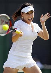 女子シングルスでベスト4進出を決めた鄭潔(共同)