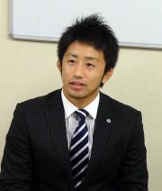 記者会見した金丸(撮影・菅家大輔)