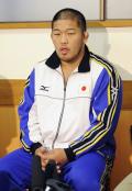 石井会見「将来的にやりたい気持ちある」 - スポーツニュース