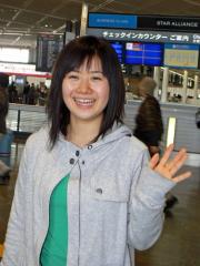 ワールドチームカップに向け成田空港を出発した福原愛（撮影・吉松忠弘）