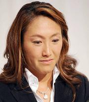 引退会見で杉山愛は母芙沙子さんからの言葉に涙(撮影・下田雄一)