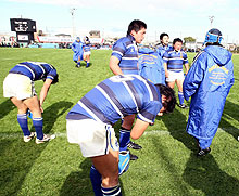 流経大柏に敗れ試合後に号泣する江の川フィフティーン(撮影・加藤哉)