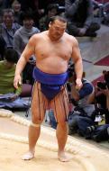 高見盛が寂しい場所盛り上げる／九州場所 - 大相撲ニュース