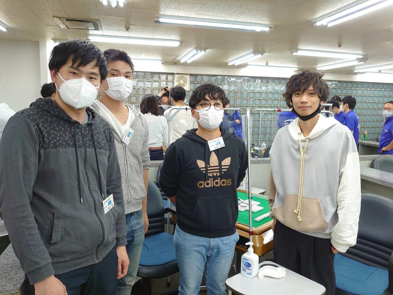今大会から参戦のアンファー。右から2人目が日名俊亮さん
