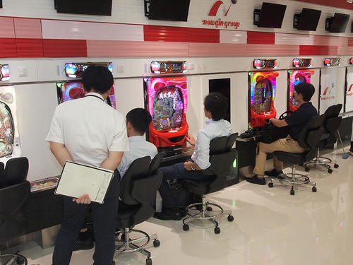 ニューギンが「P義風堂々!!～兼続と慶次～2」の新機種内覧会を開催