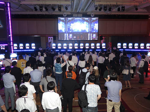 サミーが「パチスロ北斗の拳 天昇」の展示会を開催