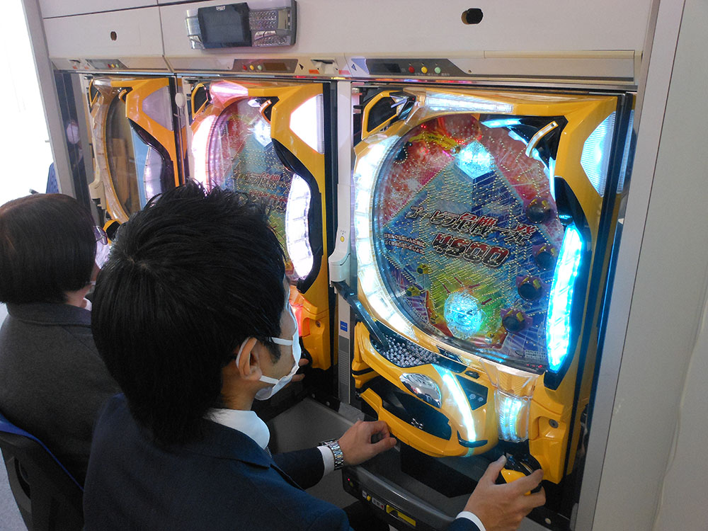 実機撮影会が開催された新機種「P GOGOピラミッド危機一発4500」
