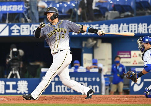 DeNA対阪神　4回表阪神1死二塁、三振に倒れる大山悠輔（撮影・上田博志）