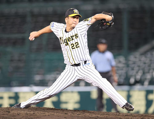 阪神対巨人　9回表に阪神4番手で登板した藤川（撮影・河野匠）