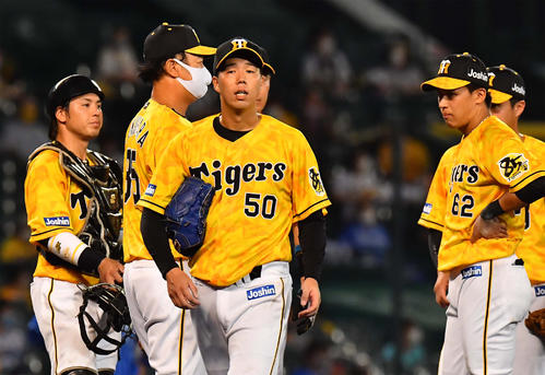 7回途中2失点で降板する青柳晃洋（撮影・上田博志）
