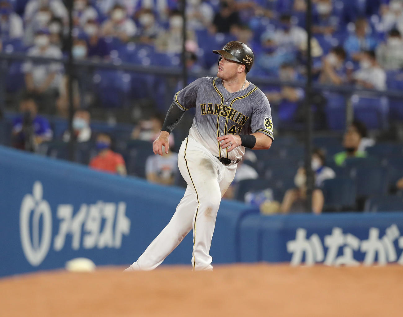 DeNA対阪神　9回表阪神無死、右越え安打を放つも二塁には行けないボーア（撮影・前田充）