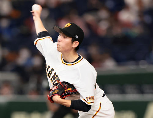 巨人先発の戸郷（撮影・足立雅史）