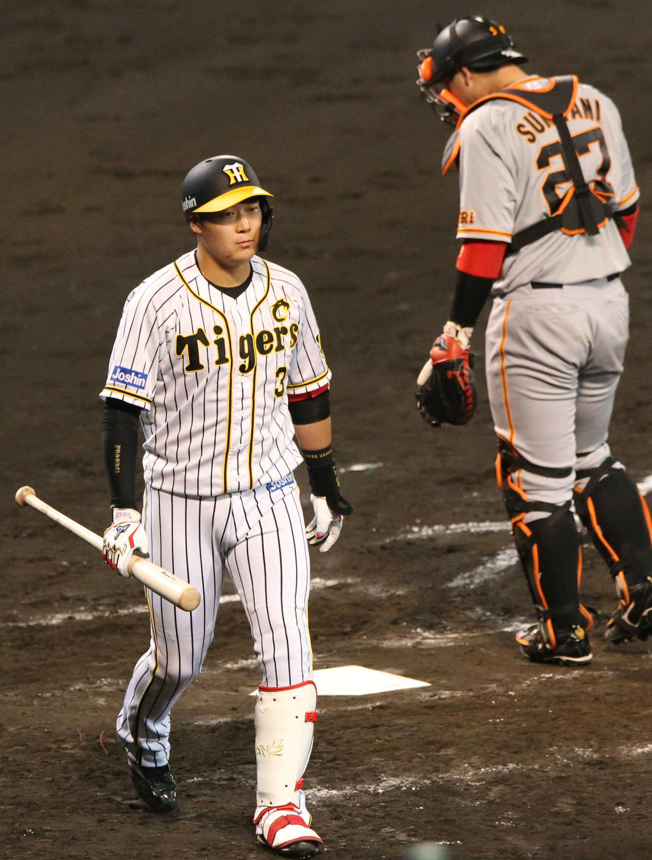 阪神対巨人　9回裏阪神無死二塁、大山は見逃し三振に倒れる（撮影・上山淳一）