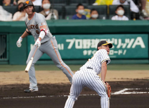 6回表巨人2死、坂本に通算250号となる左越え本塁打を浴びる伊藤将司（撮影・前田充）