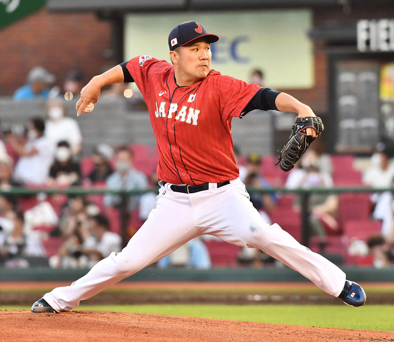 巨人対日本代表　日本代表先発の田中（撮影・上田博志）