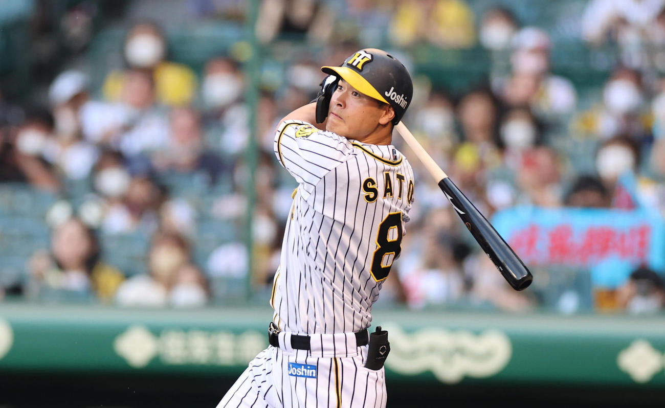 阪神佐藤輝明（2021年7月27日撮影）