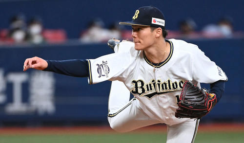ソフトバンク打線を完封したオリックス山本（撮影・前岡正明）