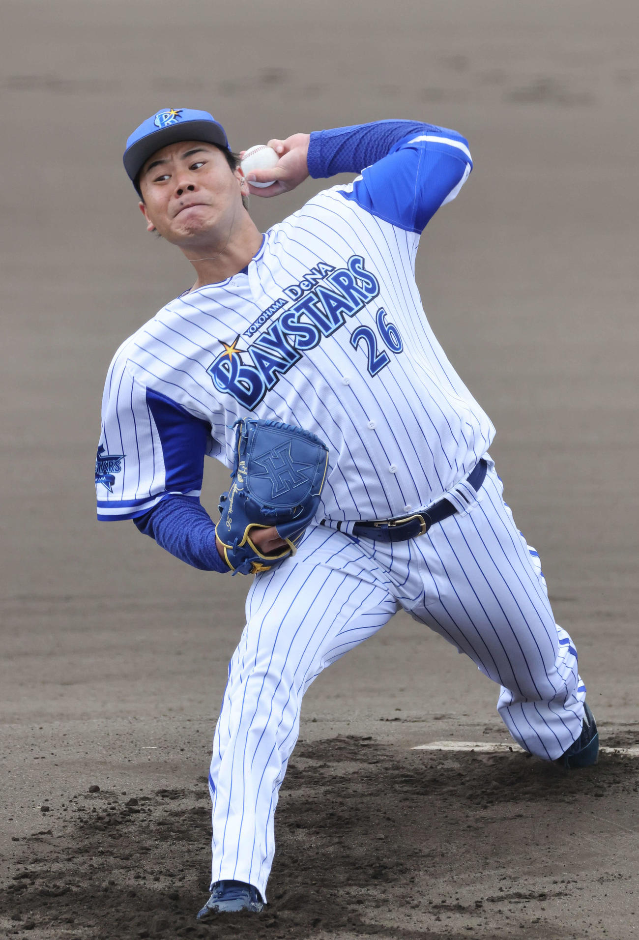 練習試合DeNA対広島　DeNA先発の浜口（撮影・加藤孝規）