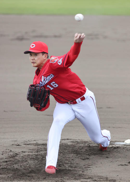 練習試合DeNA対広島　広島先発のドラフト2位の森（撮影・加藤孝規）