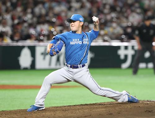 ソフトバンク対日本ハム　4回から登板の河野（撮影・黒川智章）