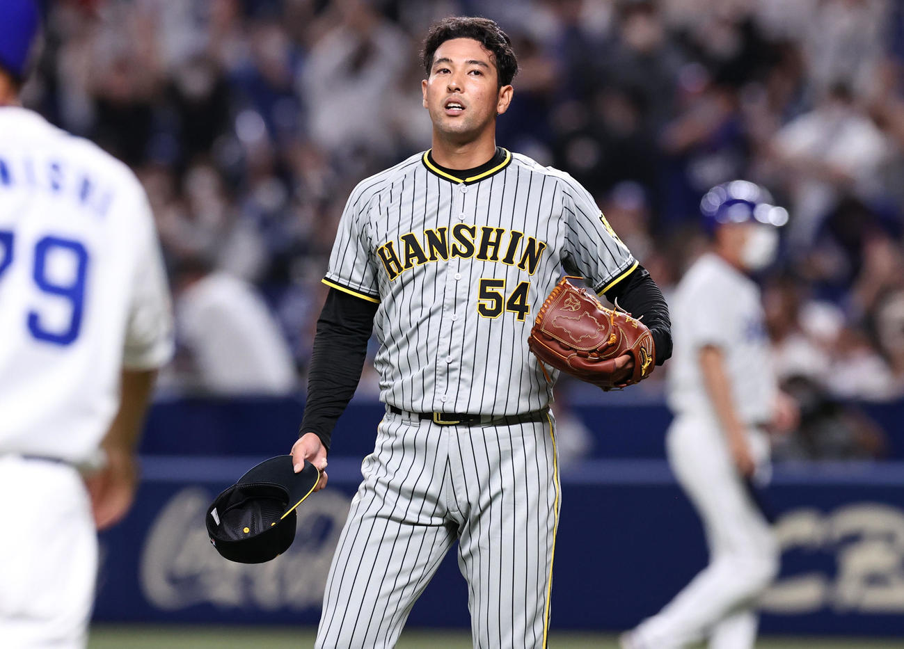 中日対阪神　10回裏中日1死一、二塁、加治屋は大島に右前サヨナラ適時打を打たれ敗戦投手となる（撮影・加藤哉）