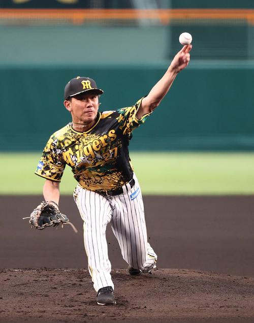 阪神対巨人　力投する阪神先発の伊藤将（撮影・上田博志）