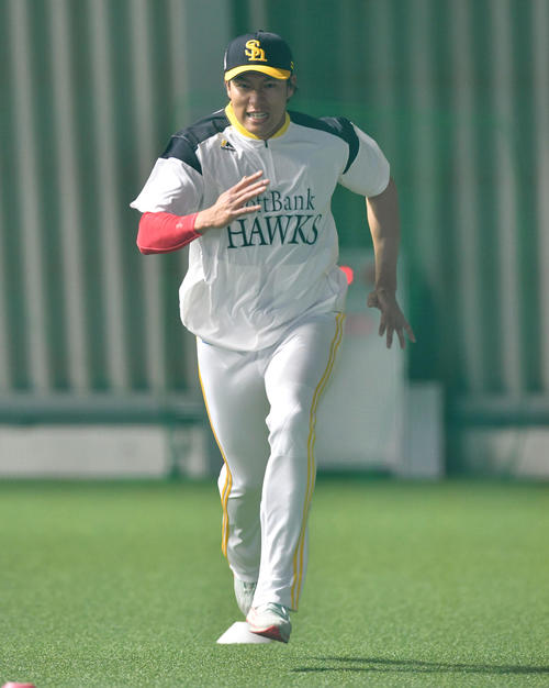 柳田悠岐（2022年4月10日撮影）