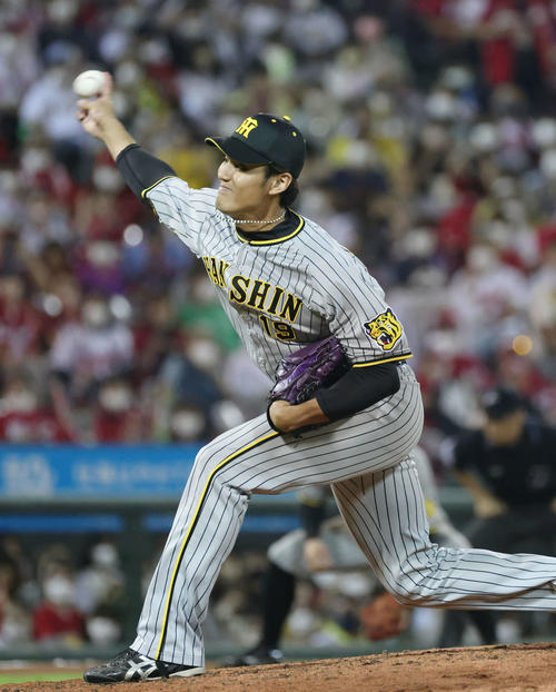 広島対阪神　5回裏広島、阪神3番手の藤浪（撮影・加藤孝規）