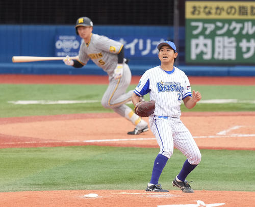 DeNA対阪神　5回表阪神1死満塁、近本に先制の中2点適時打を浴びる今永（撮影・鈴木みどり）