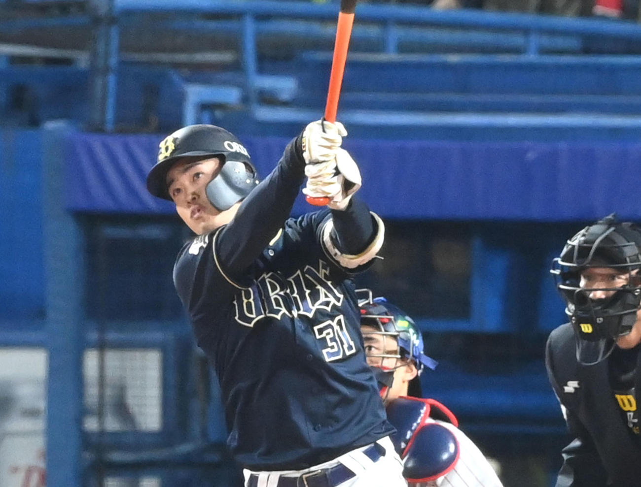 ヤクルト対オリックス　1回表オリックス無死、太田は先制の中越え本塁打を放つ（撮影・前岡正明）