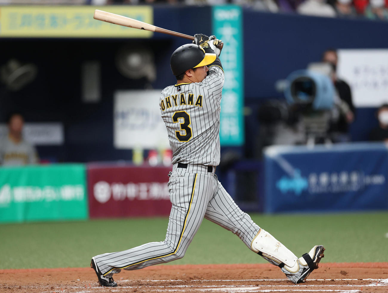 オリックス対阪神　8回表阪神1死二塁、空振り三振に倒れる大山（撮影・前田充）