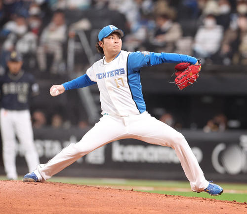 日本ハム対オリックス　日本ハム先発の伊藤（撮影・佐藤翔太）