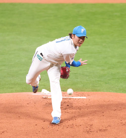 日本ハム対オリックス　日本ハム先発の伊藤（撮影・佐藤翔太）