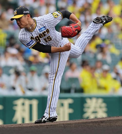 阪神対DeNA　力投する阪神先発の西純（撮影・上田博志）