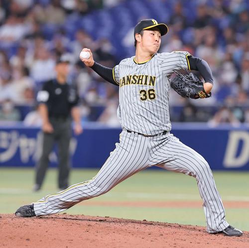 中日対阪神　阪神3番手の浜地（撮影・上田博志）
