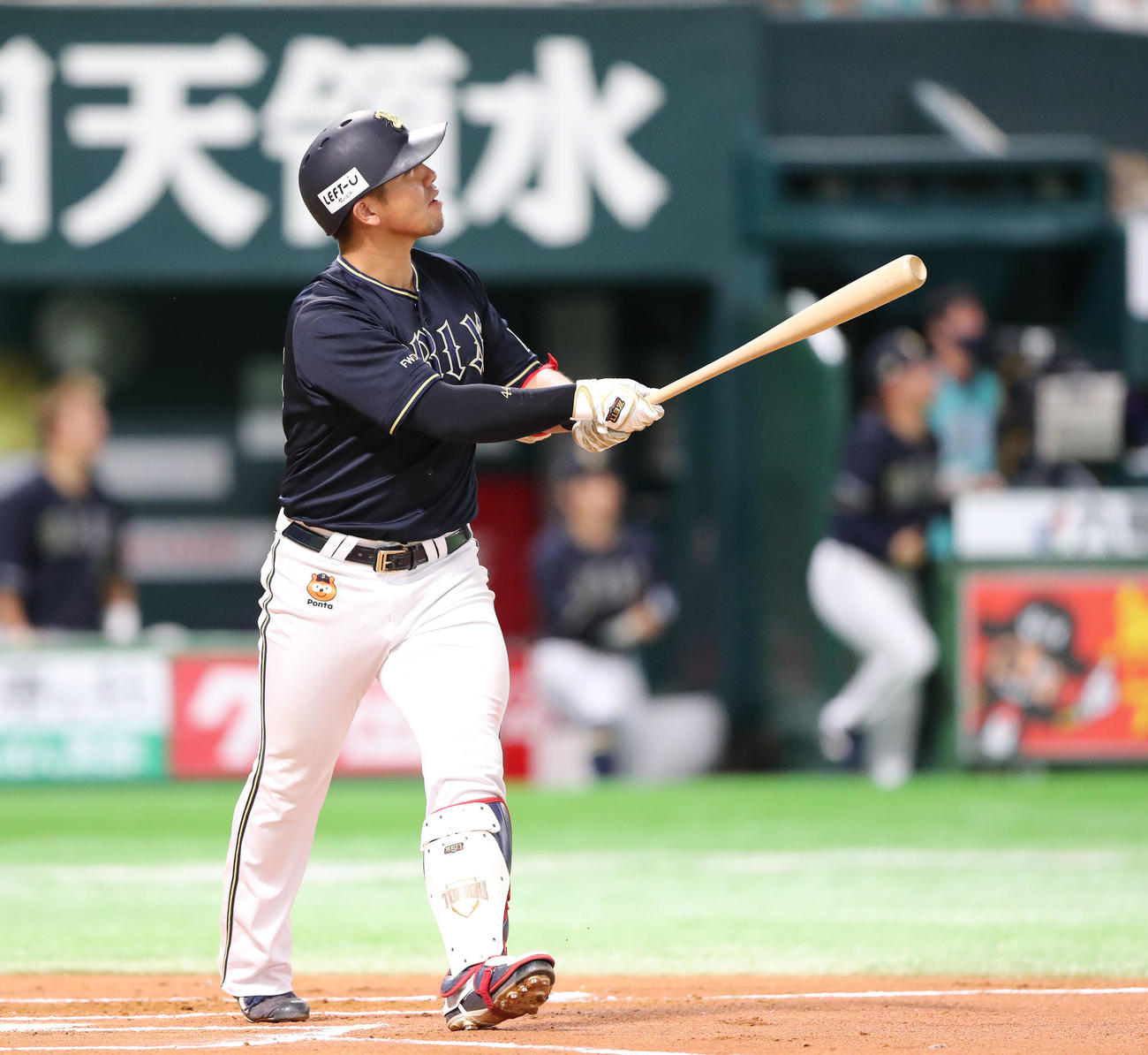 ソフトバンク対オリックス　6回表オリックス2死、頓宮は左中間に本塁打を放つ（撮影・梅根麻紀）