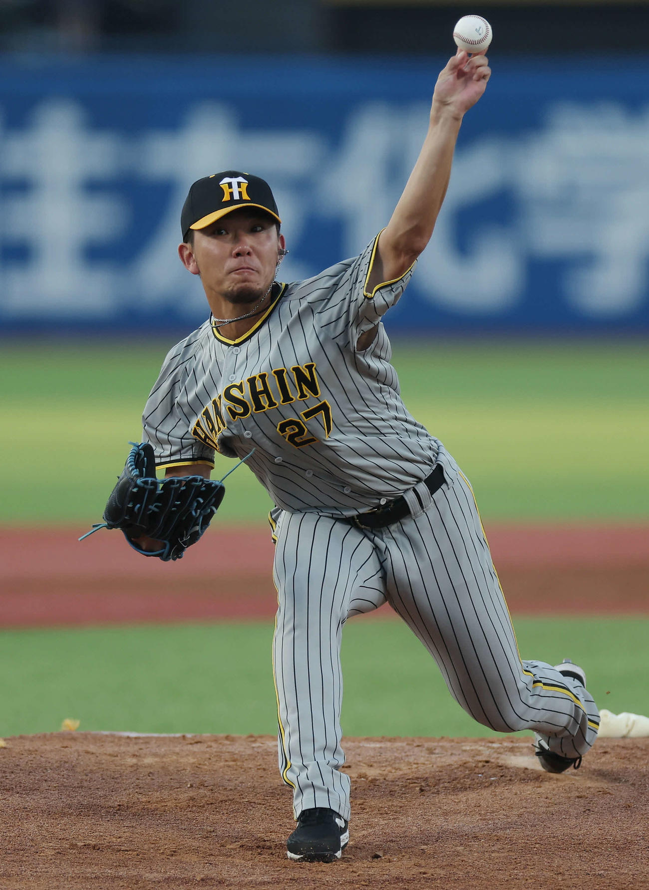 ヤクルト対阪神　力投する阪神先発の伊藤将（撮影・前田充）