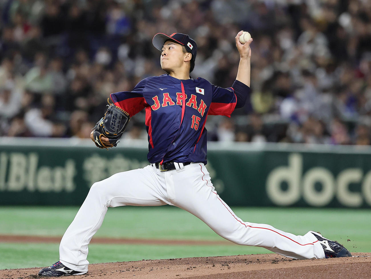 日本対オーストラリア　日本先発の早川（撮影・足立雅史）