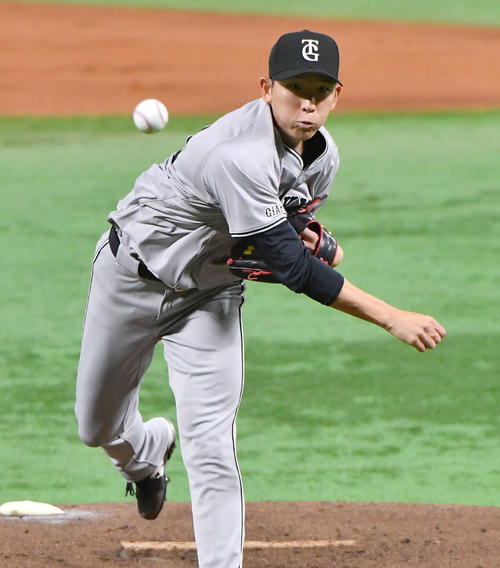 ソフトバンク対巨人　巨人先発の戸郷（撮影・岩下翔太）