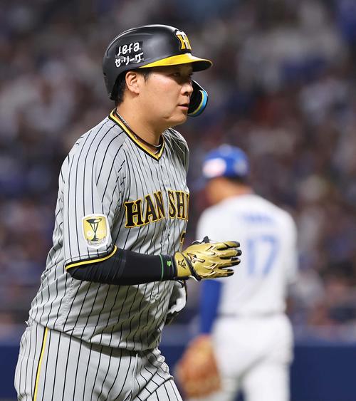 中日対阪神　7回表阪神1死、大山は柳に中飛に打ち取られる（撮影・上田博志）