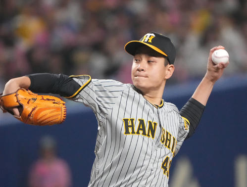 中日対阪神　1回裏、登板する阪神先発の大竹（撮影・森本幸一）