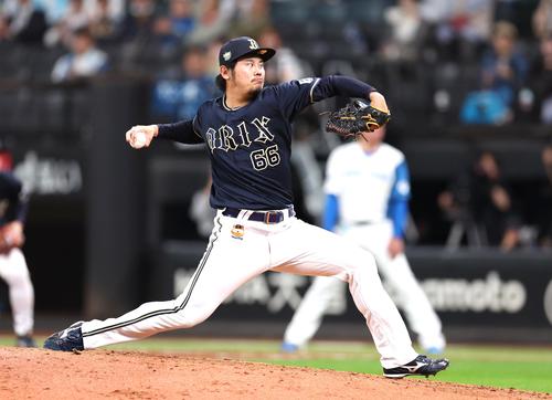 日本ハム対オリックス　5回に登板の鈴木（撮影・黒川智章）