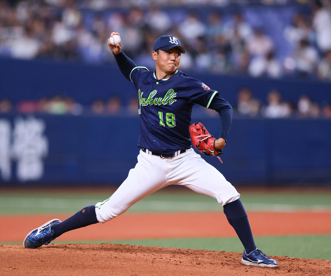 オリックス対ヤクルト　力投するヤクルト先発の奥川（撮影・上山淳一）