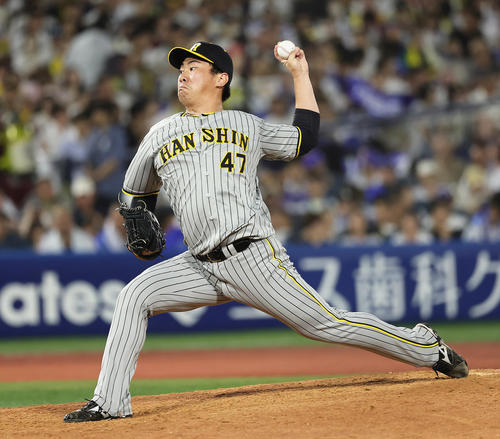 DeNA対阪神　8回途中から登板した阪神桐敷（撮影・足立雅史）