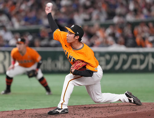 巨人対中日　6回表から2番手で登板した巨人赤星（撮影・鈴木みどり）