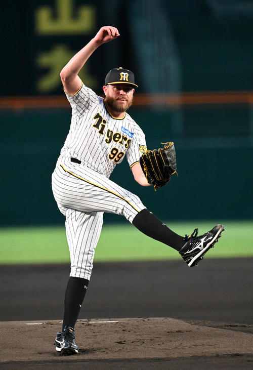 阪神対ヤクルト　阪神先発のビーズリー（撮影・前岡正明）