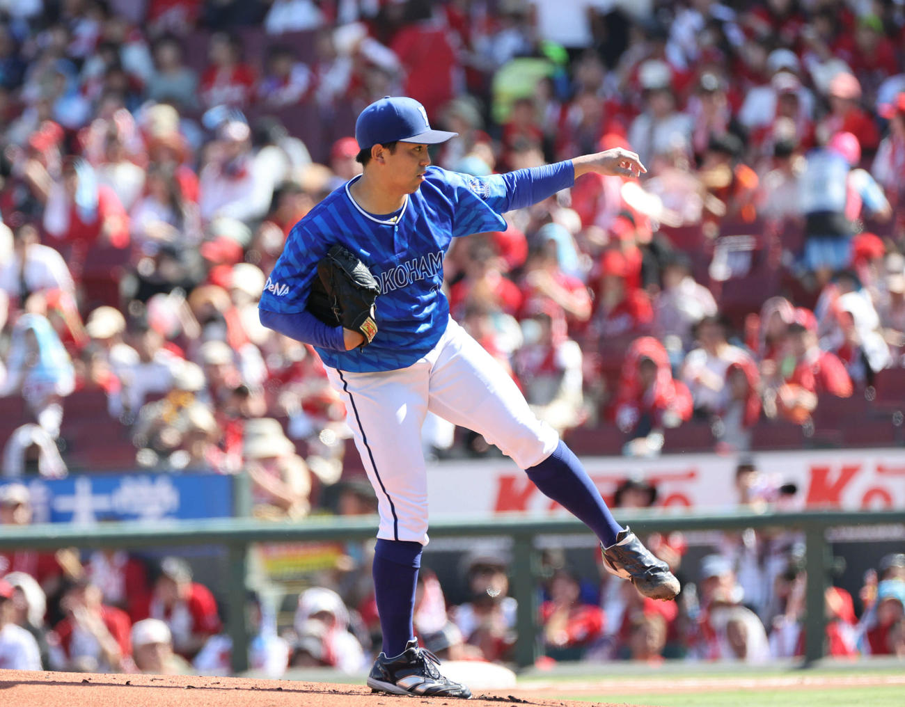 広島対DeNA DeNA先発の東（撮影・加藤孝規）